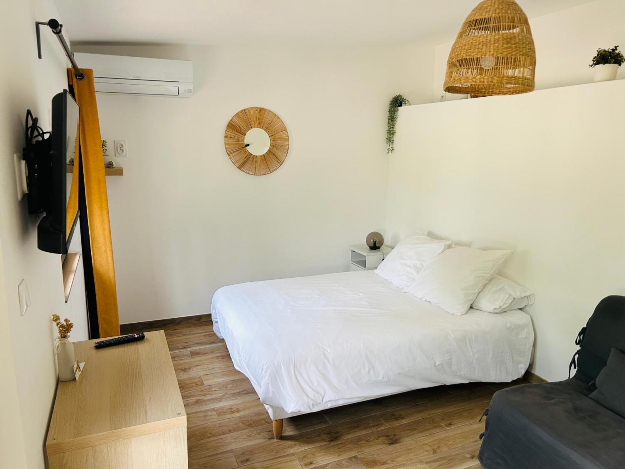 Le Cabanon Hotel Collobrières Eksteriør billede
