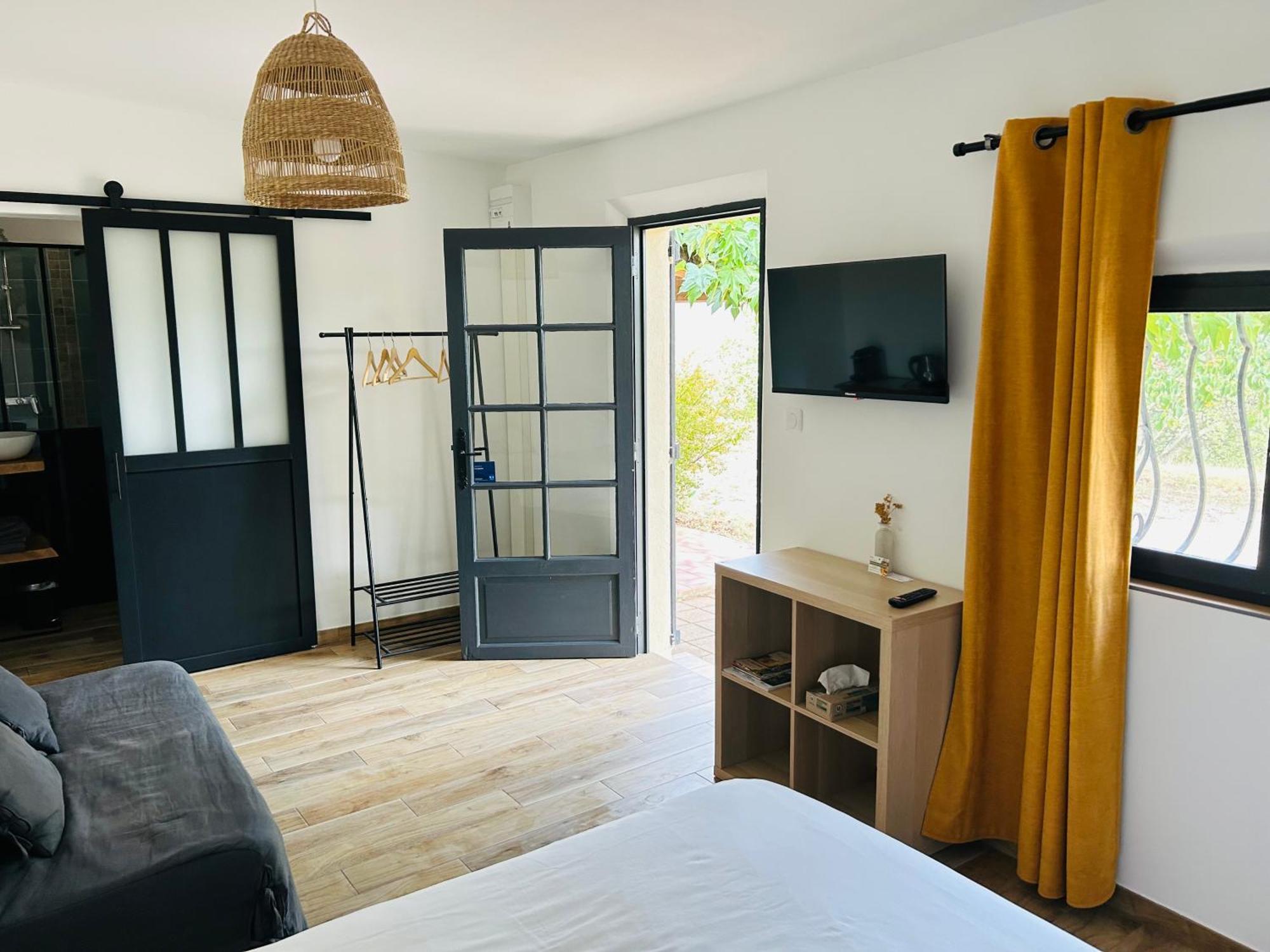 Le Cabanon Hotel Collobrières Eksteriør billede